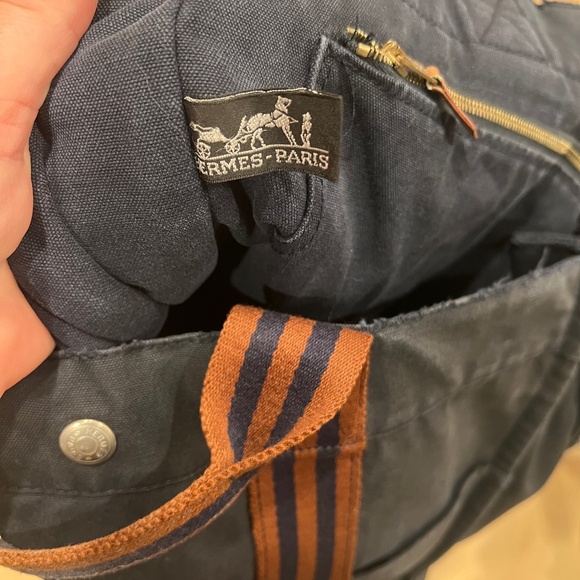 Hermès Fourre Tout MM Canvas Tote Bag - major callout - Picture 3 of 6